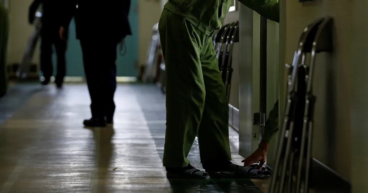 TRELLIDEGA VANADEKODU ⟩ Jaapani vanglad täituvad kuritegevuse abil üksilduse ja vaesuse eest pagevate eakatega