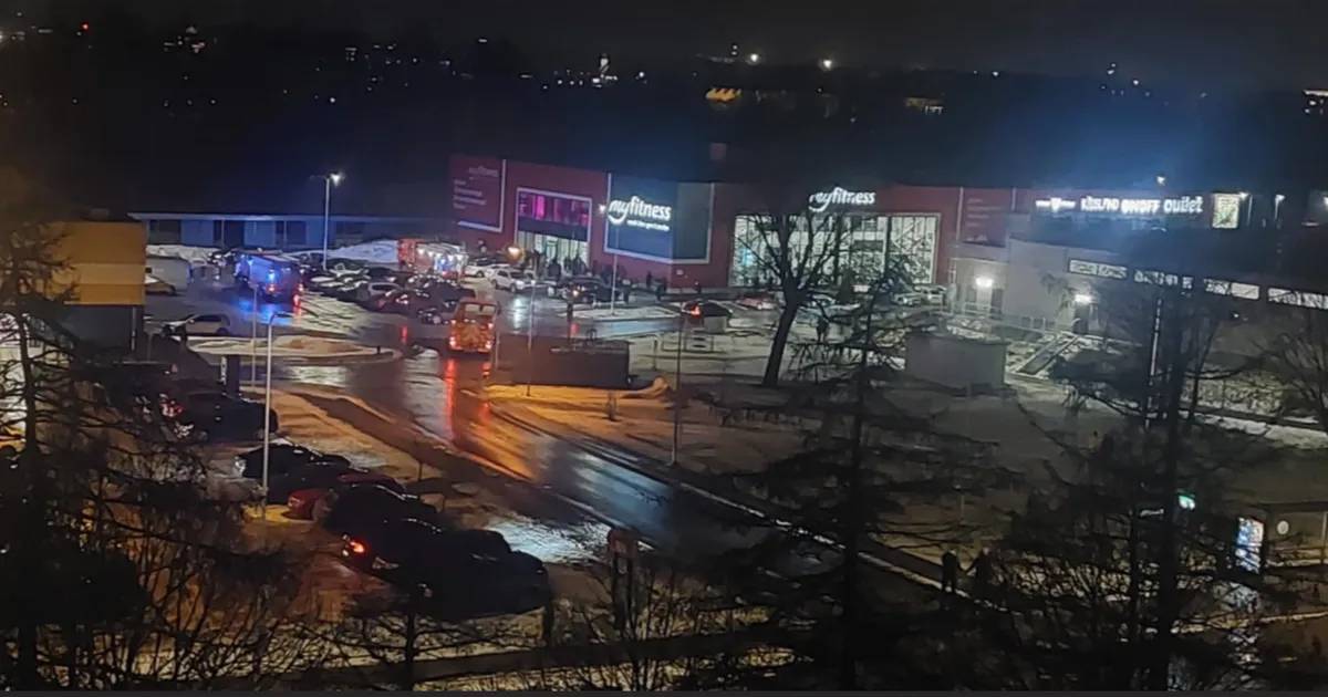 VIDEO JA PILDID ⟩ Annelinna Myfitnessis hakkas saun kärssama ja inimesed pidid evakueeruma