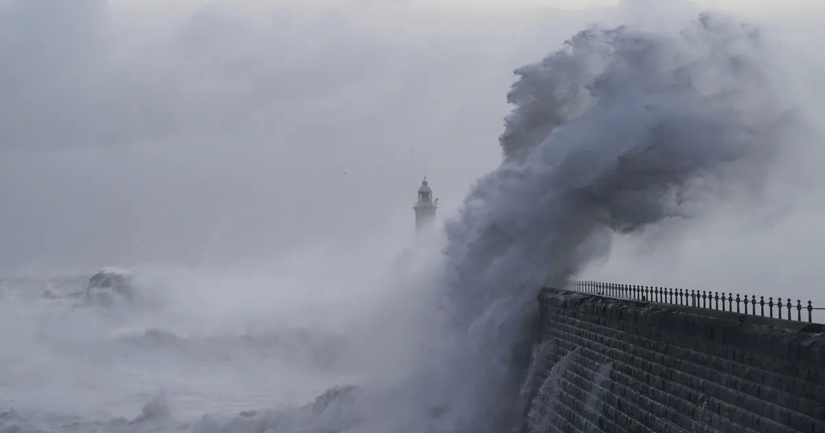 Briti saartele läheneb viimaste aastakümnete laastavaim torm