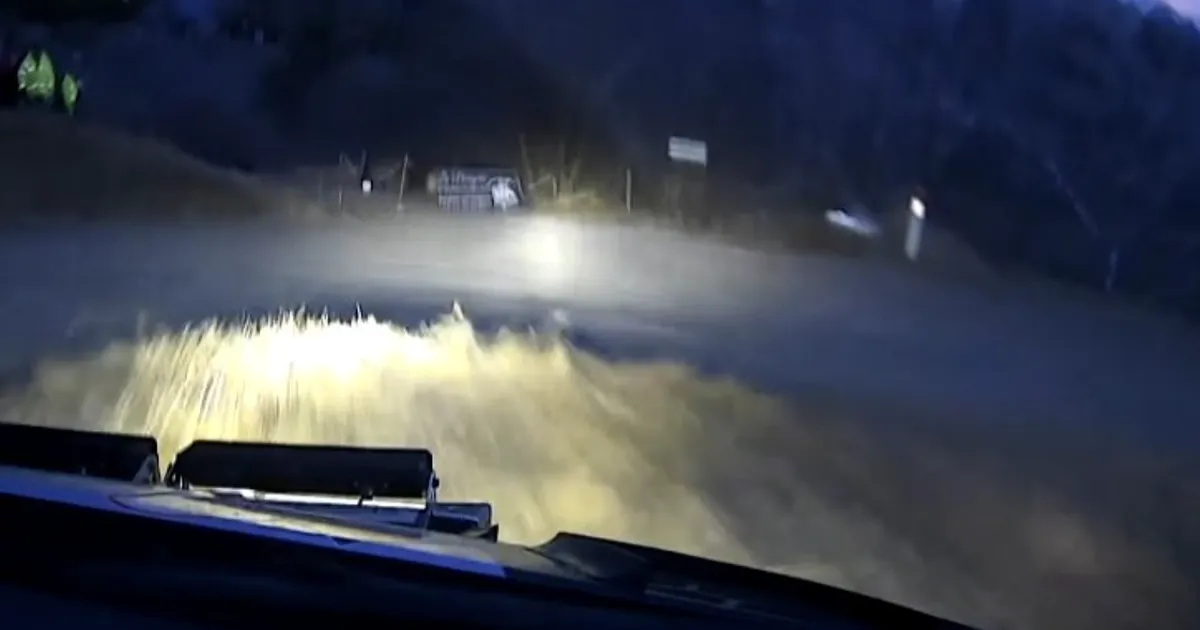 VIDEO ⟩ Saatuslik kurv: Neuville sõitis taas teelt välja