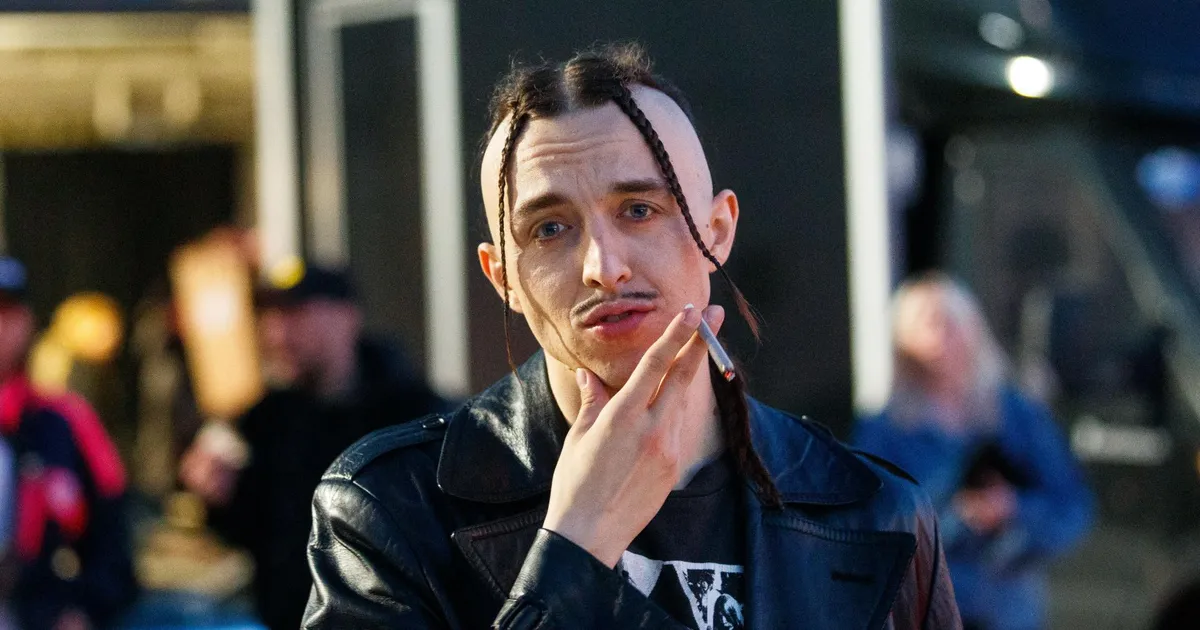 FOTOD ⟩ Tommy Cash šokeeris koos tuntud lauljaga moenädalal taas huvitava riidevalikuga