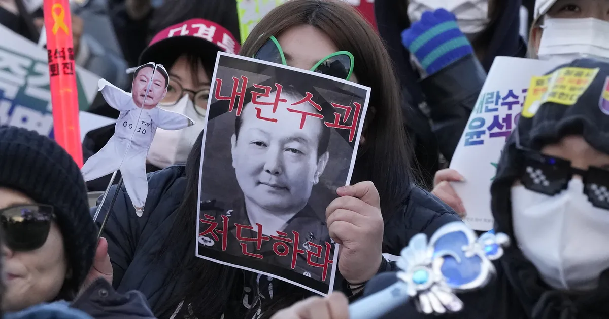 Lõuna-Korea prokurörid esitasid president Yoonile süüdistuse mässu juhtimises