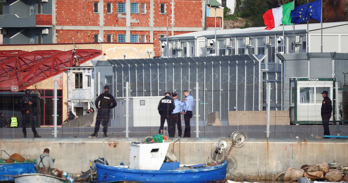 Itaalia jätkab migrantide viimist Albaania keskustesse