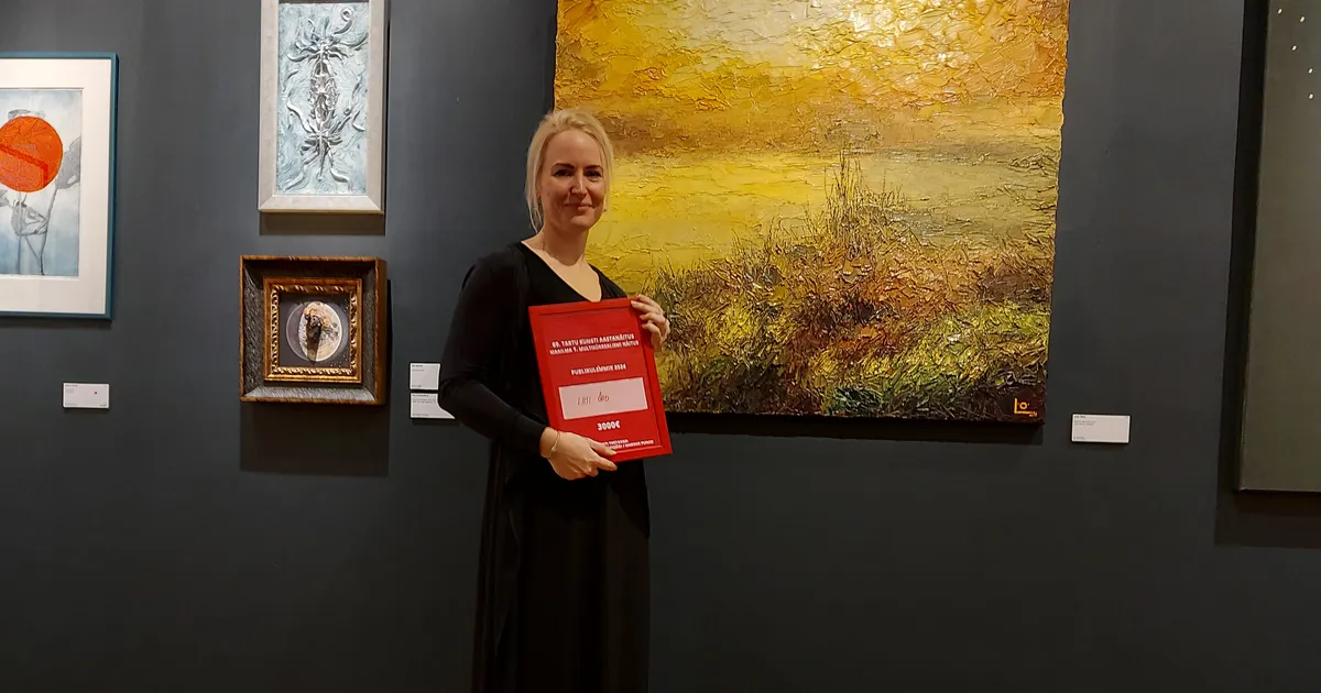 PILDID ⟩ Aastanäituse viimasel õhtul premeeriti kunstnikke