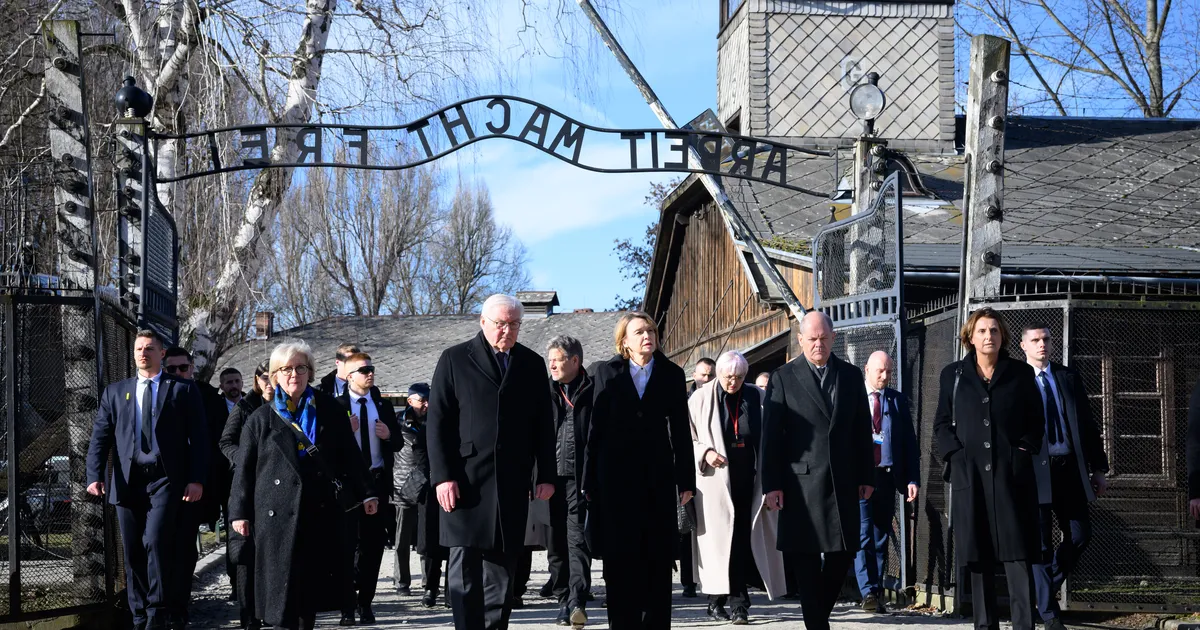 FOTOD, VIDEOD ⟩ Maailma liidrid mälestasid Auschwitzi 80. aastapäeval holokaustis hukkunuid