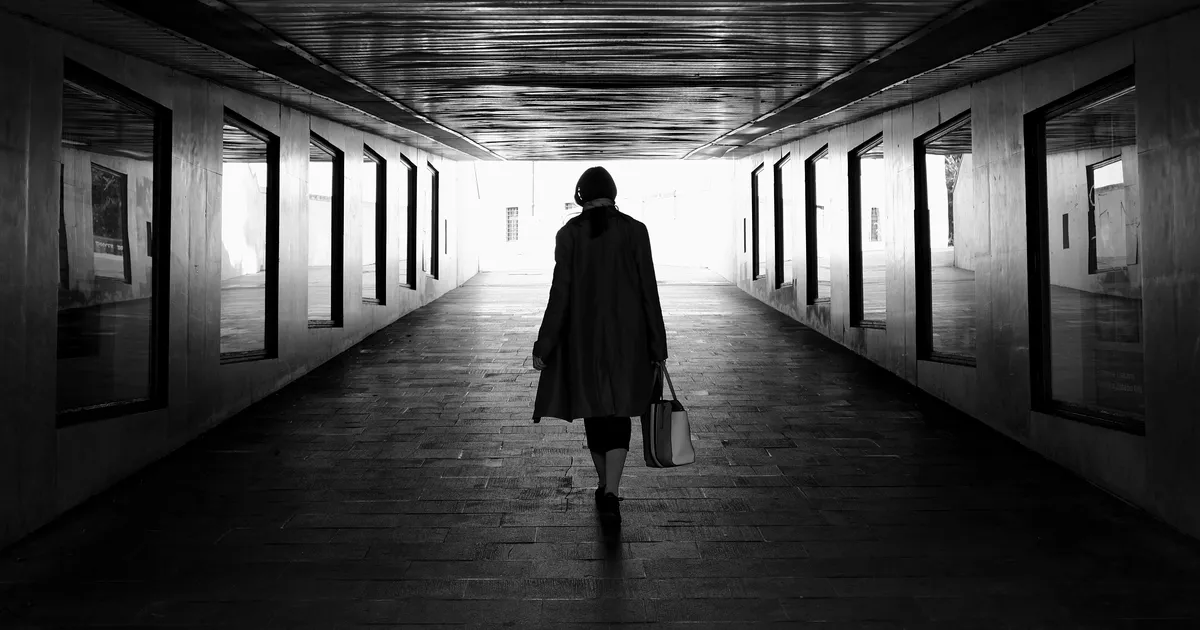 TUNDMATU MAKSUKUNINGANNA ⟩ Ühes Soome linnas tegutseb salapärane venelanna, kes kuulub Venemaa eliiti