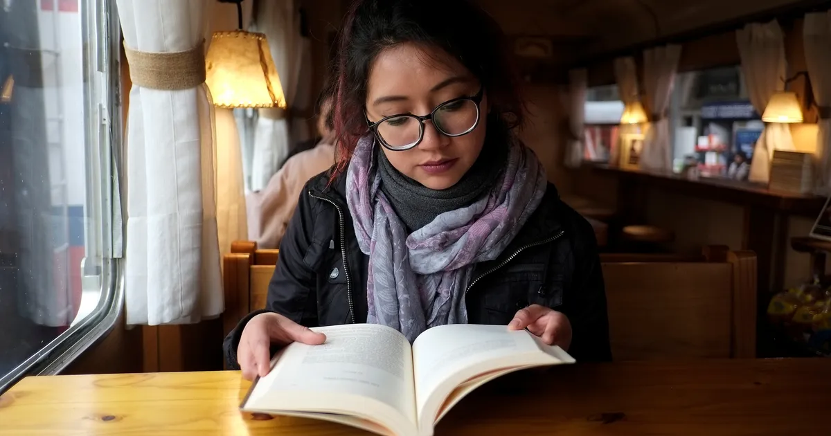 Mõnus ja humoorikas ajaviiteromaan, milles armastus saab uue võimaluse