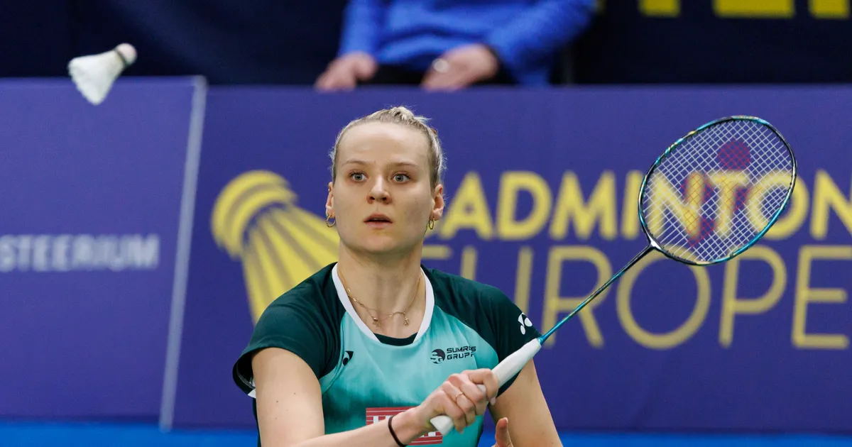 Kristin Kuuba püüab sulgpalli Eesti meistrivõistlustel kolme kulda