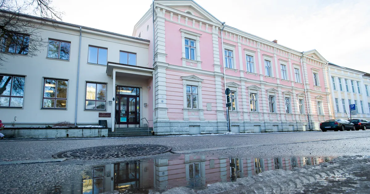 Valitsus töötab neljapäeval Tartus