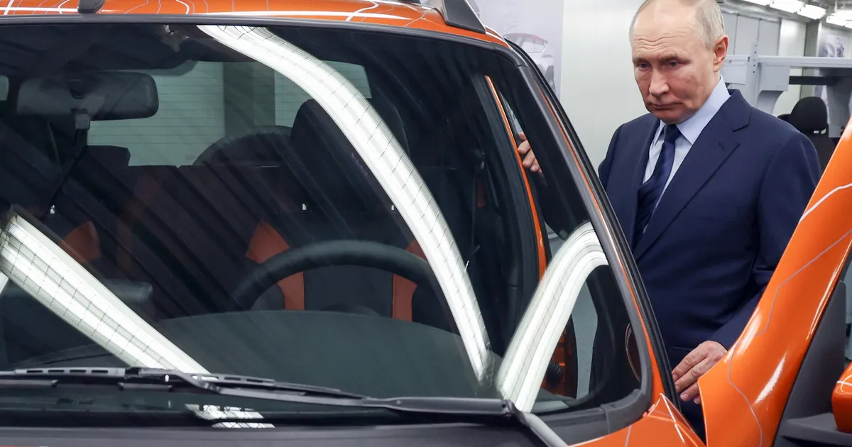 Venemaa ametnike autode soetamise kulud kerkisid aastaga kõvasti: mida ostetakse