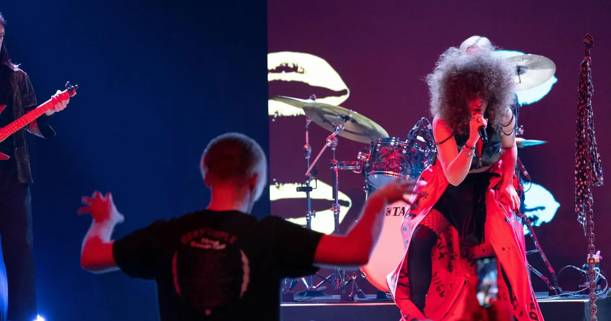 SUUR GALERII ⟩ Tuntud rokilugu tõmbas ärifestivali kohe käima