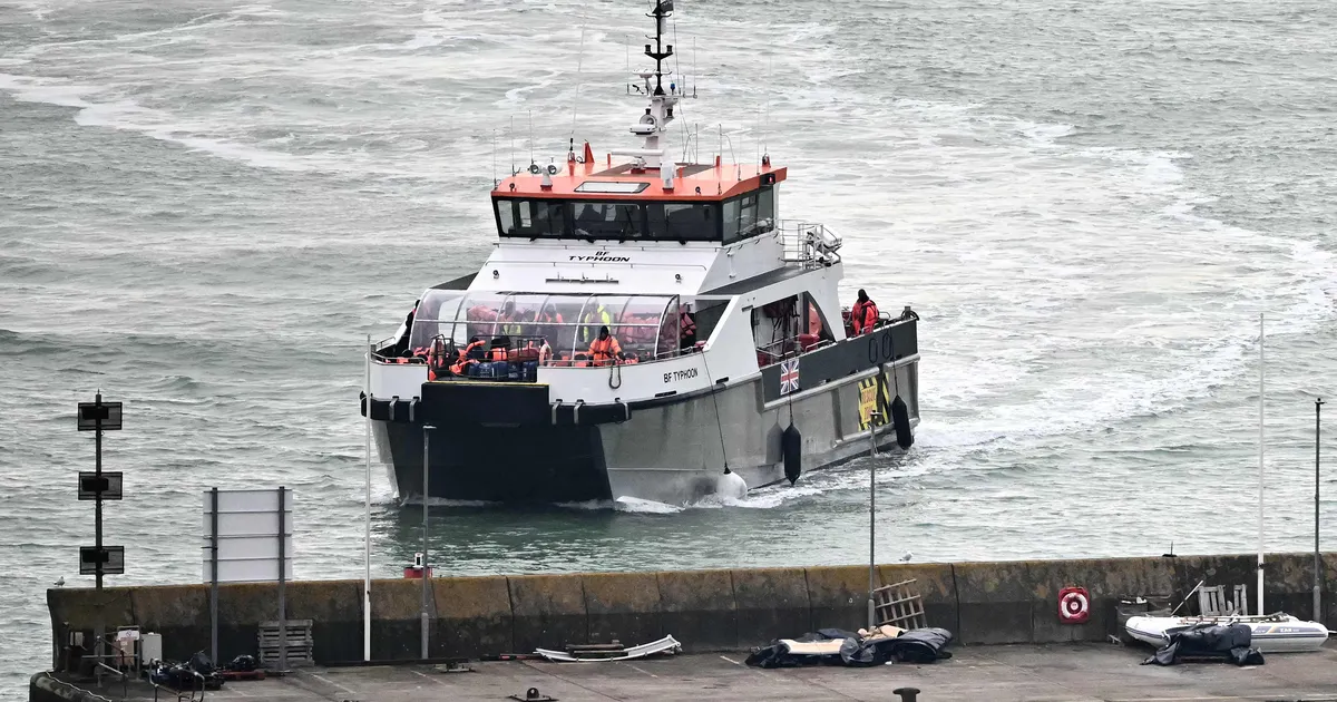 ÜK moodustab terroritõrjelaadse jõu migrantide peatamiseks