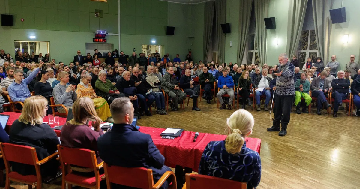 Tuulikutüli paisutanud riigiametnikud peidavad pea liiva alla