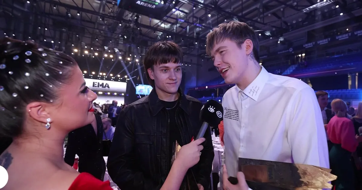 VIDEOINTERVJUU ⟩ «Meie muusikutena ei sobi kokku!» Säm ja Karl Killing tunnistasid, milline artist neile enim meeldib