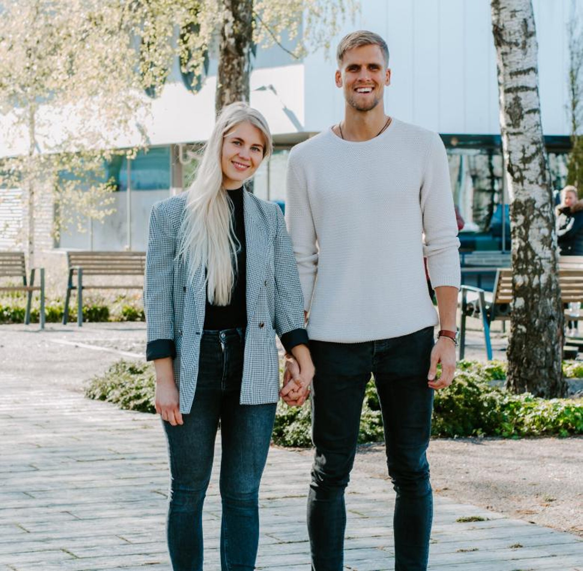 FOTOD | Palju õnne! „Naabrist parema“ osalejapaar saab esiklapse