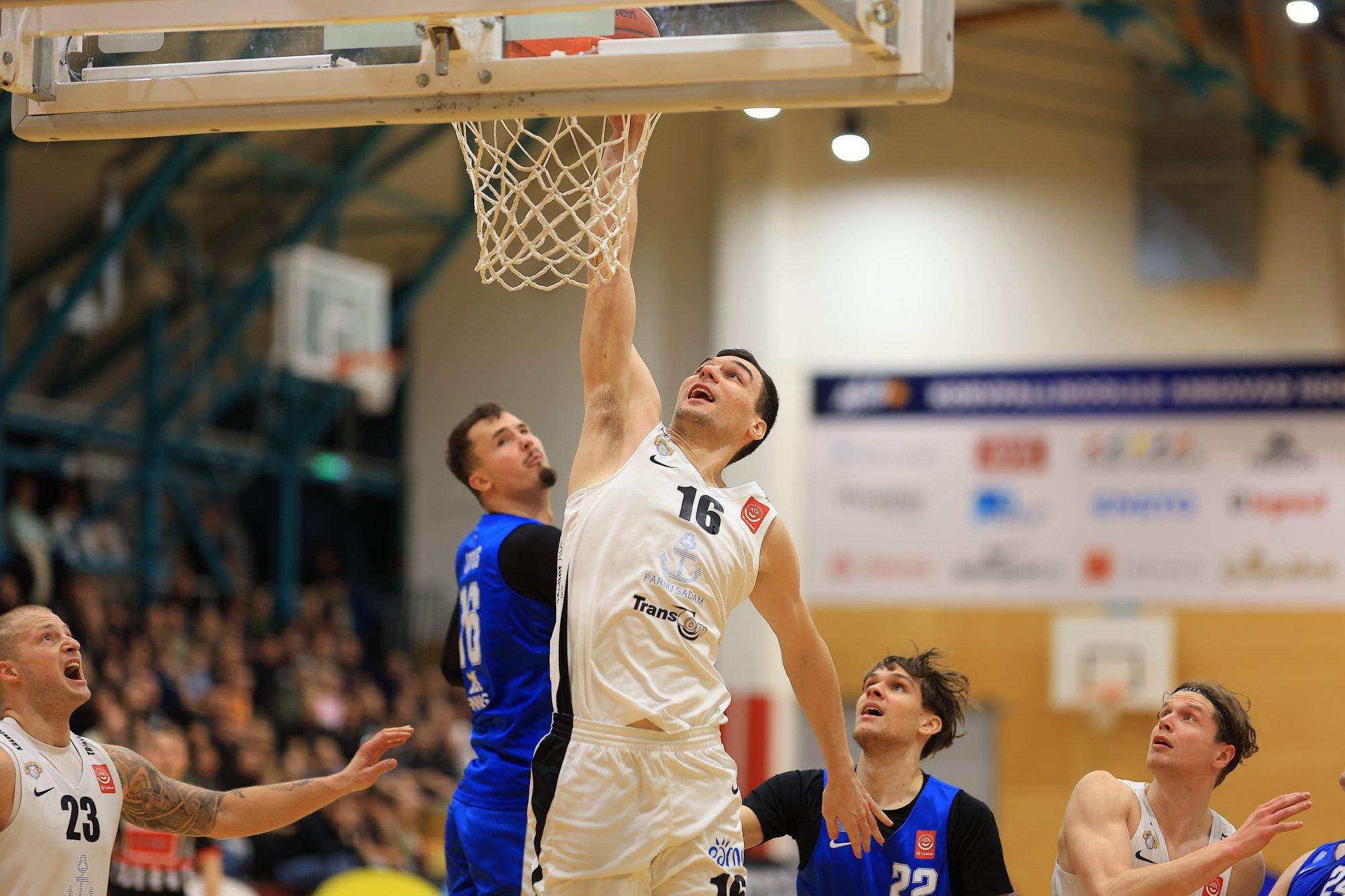 Vangerdus koduses korvpallis: Rapla Utilitas tõi endale Pärnu Sadama mängija
