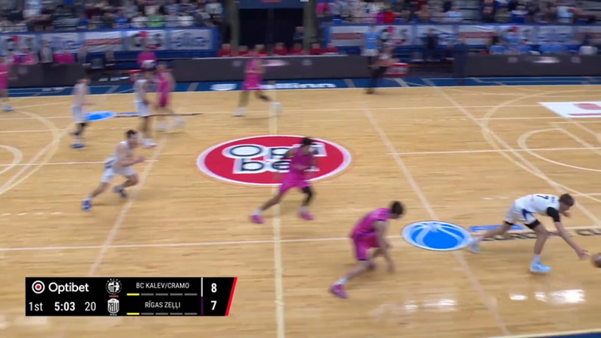 MÄNGU HETK | „Ja Vaaks põrutab!“. Stefan Vaaks võttis vastasel palli käest ja vajutas selle siis pealt