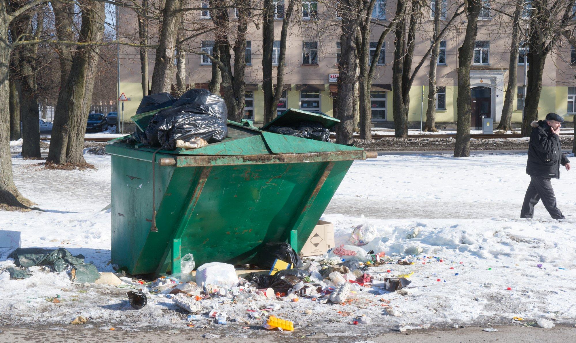 Keilas kasvas prügiveo hind üheksakordseks. Eramaja sai 138-eurose ja kortermaja 900-eurose prügiarve