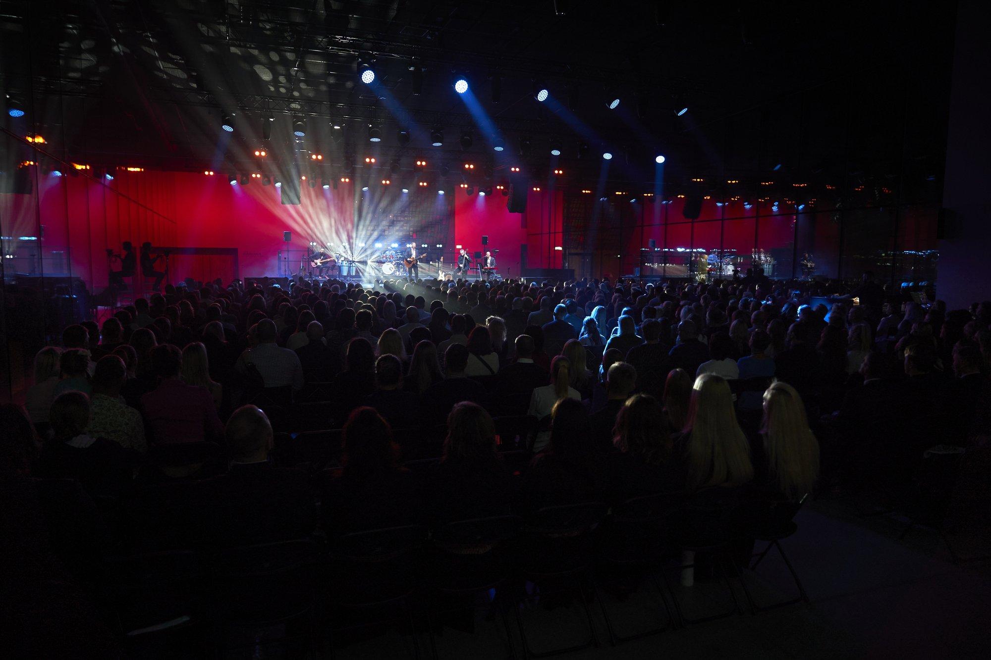 FOTOD | Alen Vezikot tervitas suurel sünnipäevakontserdil fännihord