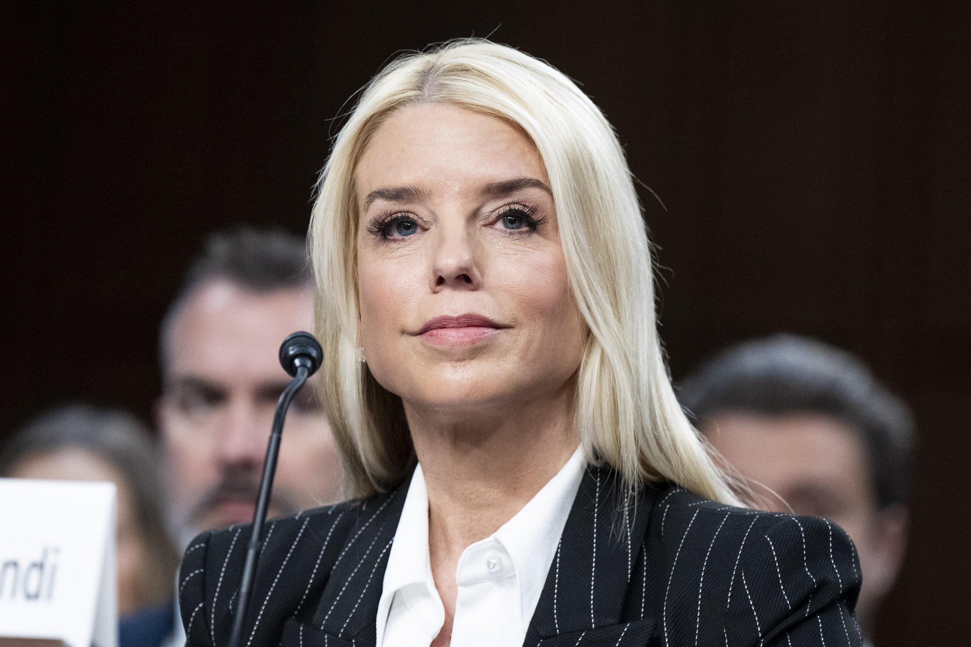 Trumpi justiitsministrikandidaat lubas, et ei hakka poliitilisi süüdistusi esitama, aga keeldus välistamast Trumpi vaenlaste kohta juurdluste algatamist