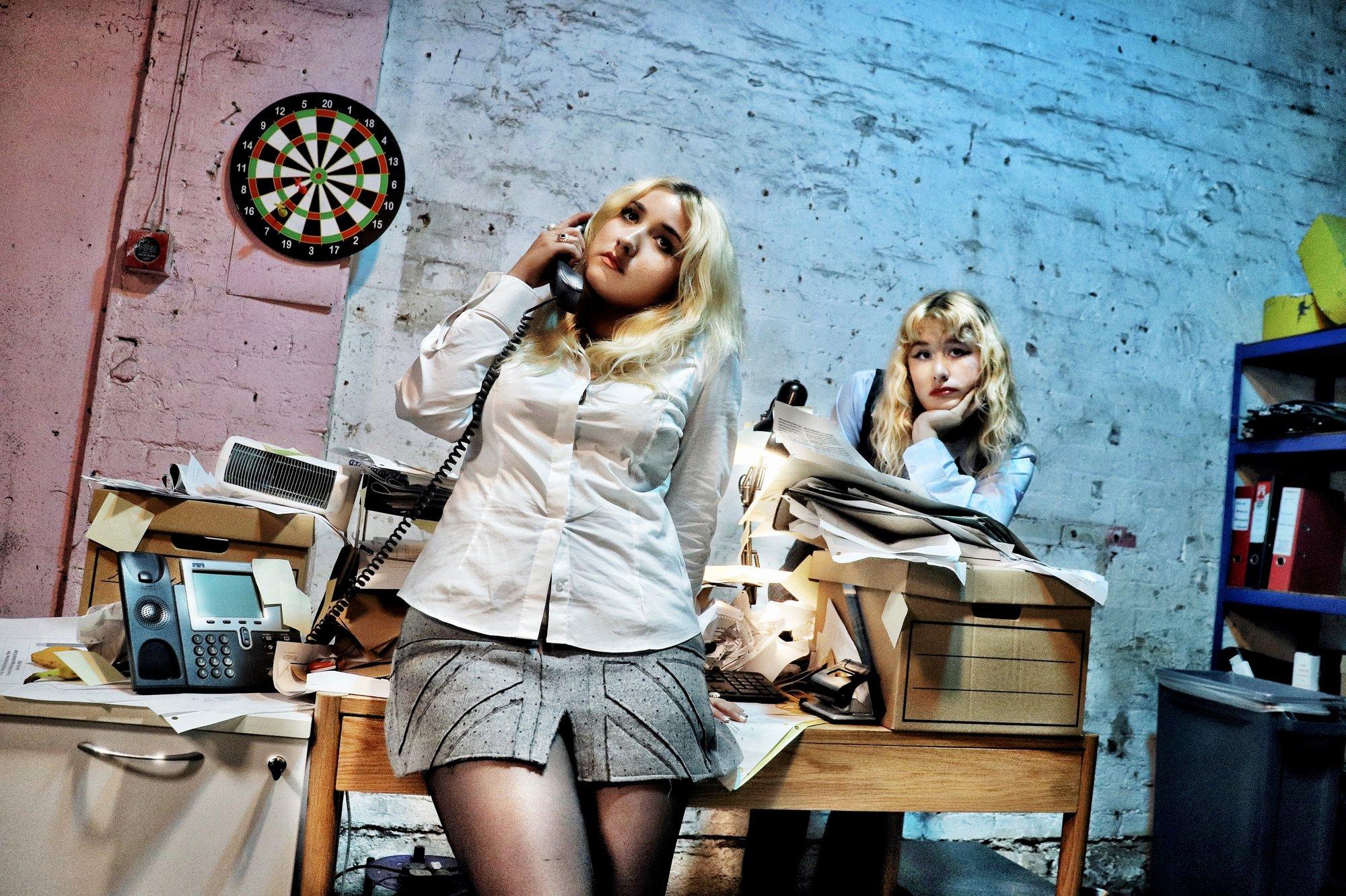 NÄDALA ALBUM | Lärmakas ja ülbe nätakas ühiskonnas leviva räige puritaanluse ja ülereguleerituse pihta