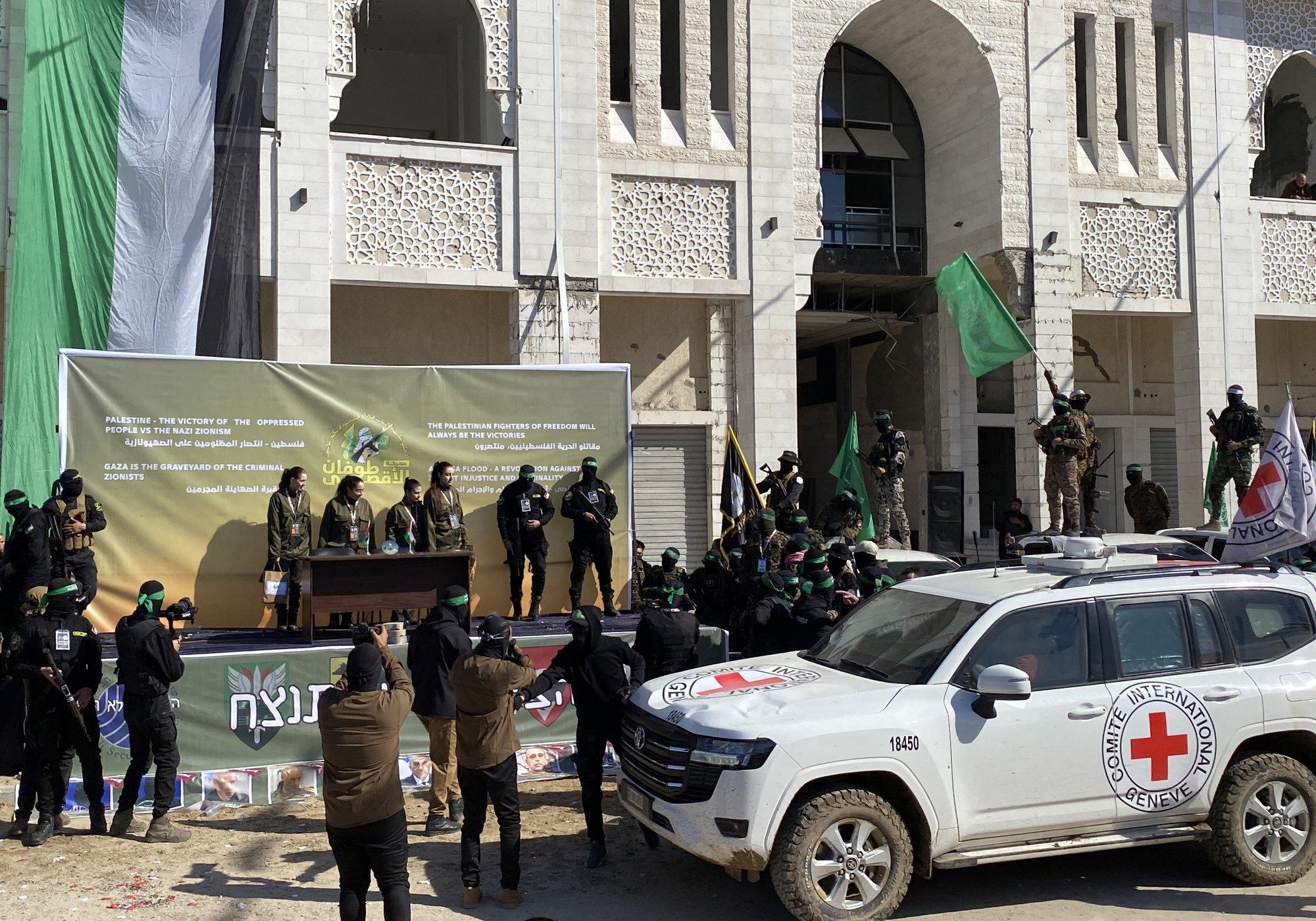 Hamas vabastas relvarahukokkuleppe raames neli Iisraeli pantvangi