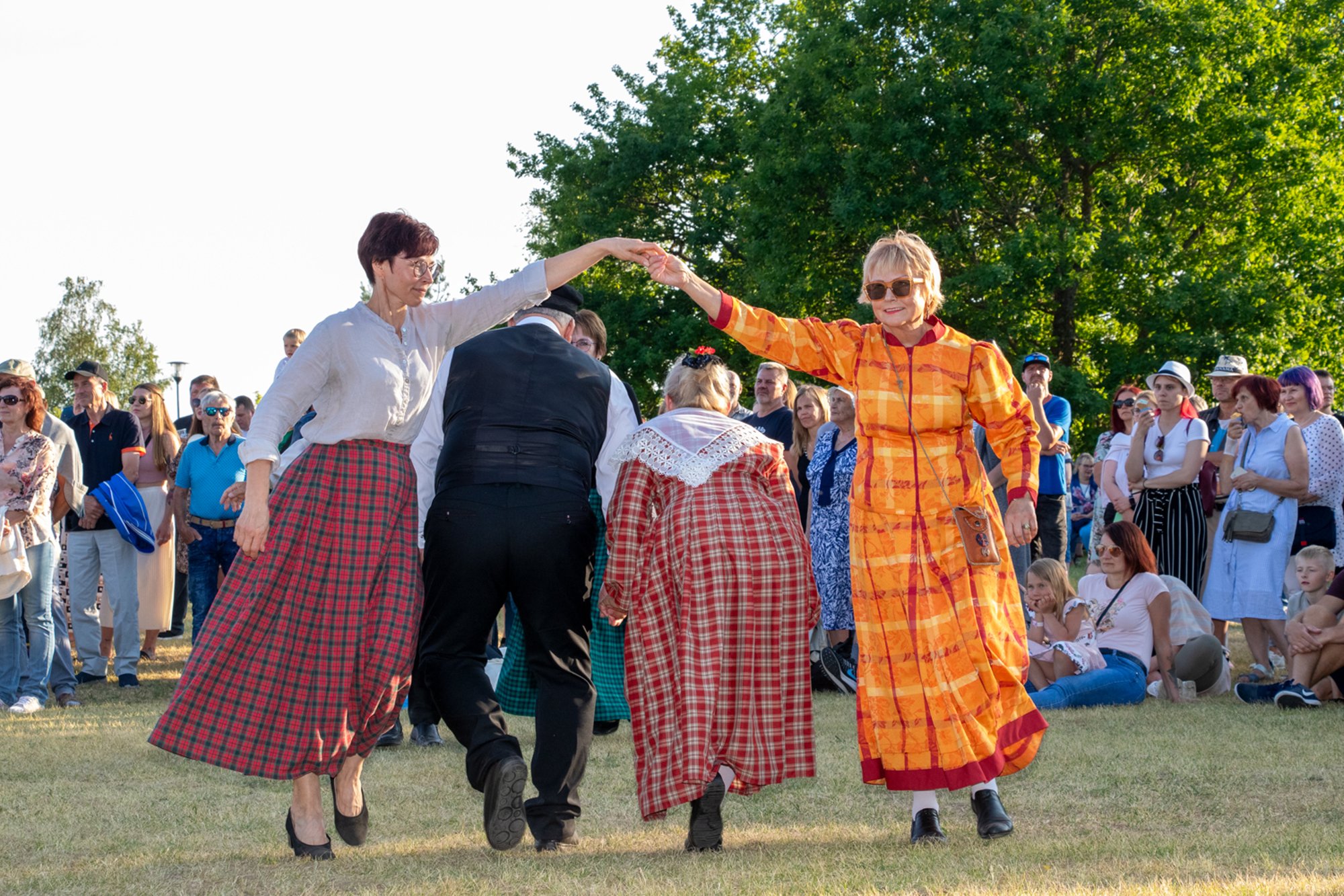 GRAAFIK | Mitu pikka nädalavahetust. Sel aastal on enamik riigipühasid nädala sees