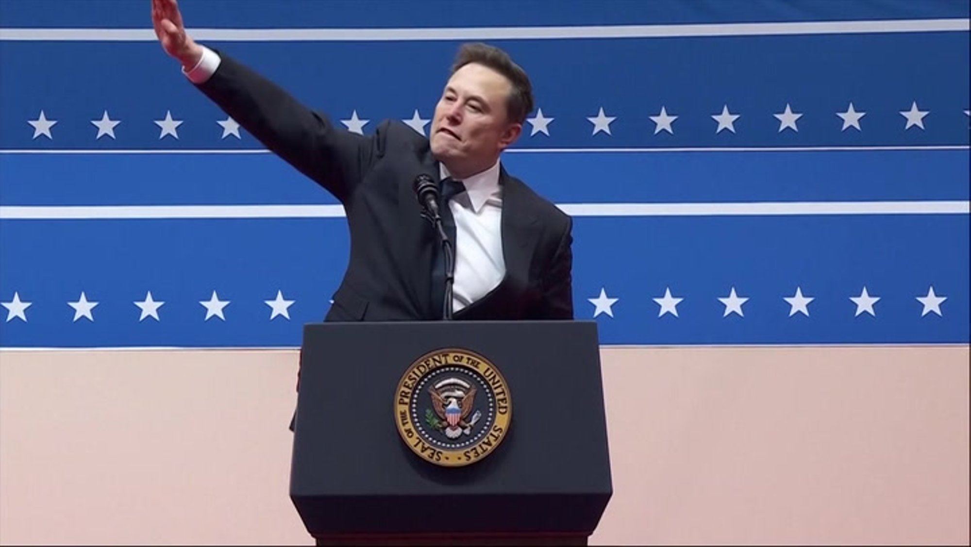 Elon Muski sõnul on natsitervituse süüdistused räpased trikid