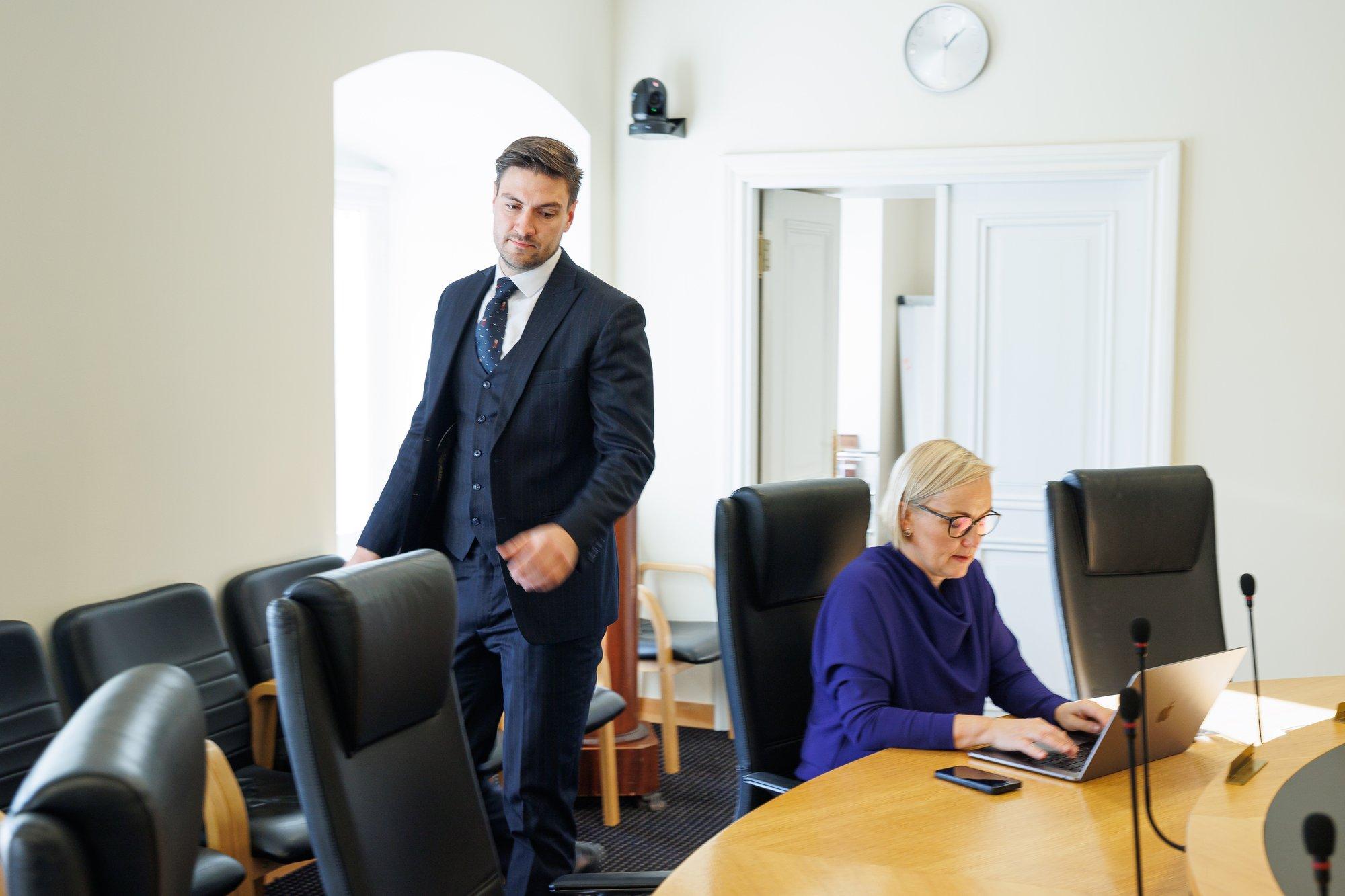 Terras valimisõiguse piiramisest: läheme edasi tingimusega, et sel aastal saavad halli passi omanikud veel hääletada