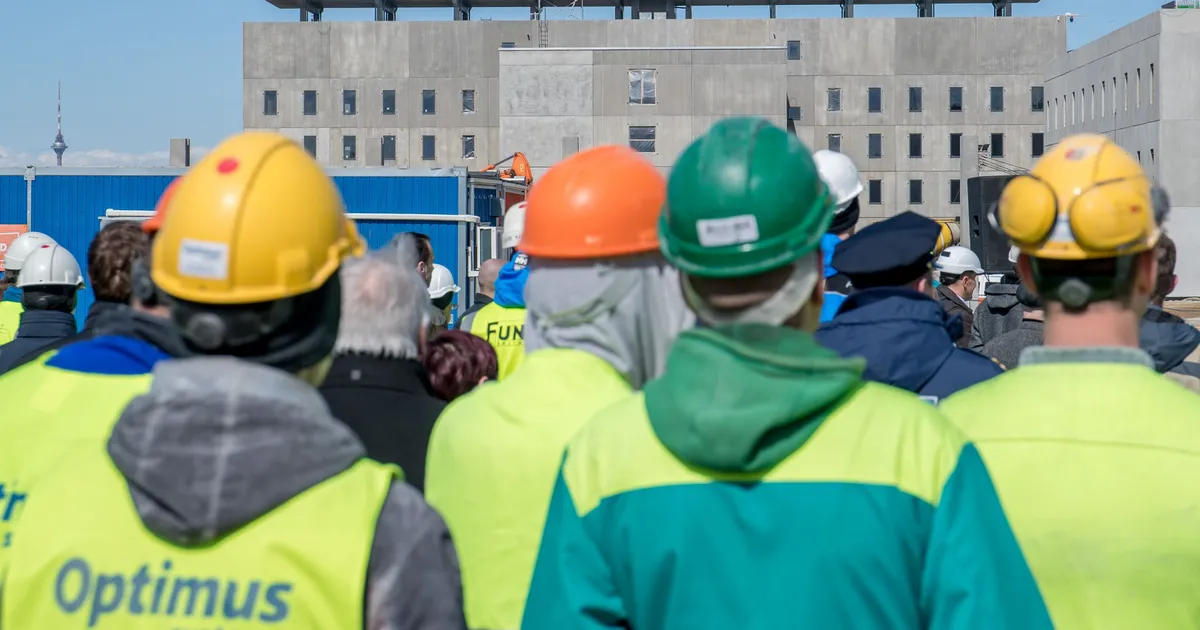 Mullu vähenes nii töösuhete kui ka töötajate arv, seda ennekõike naiste ja nooremate inimeste seas