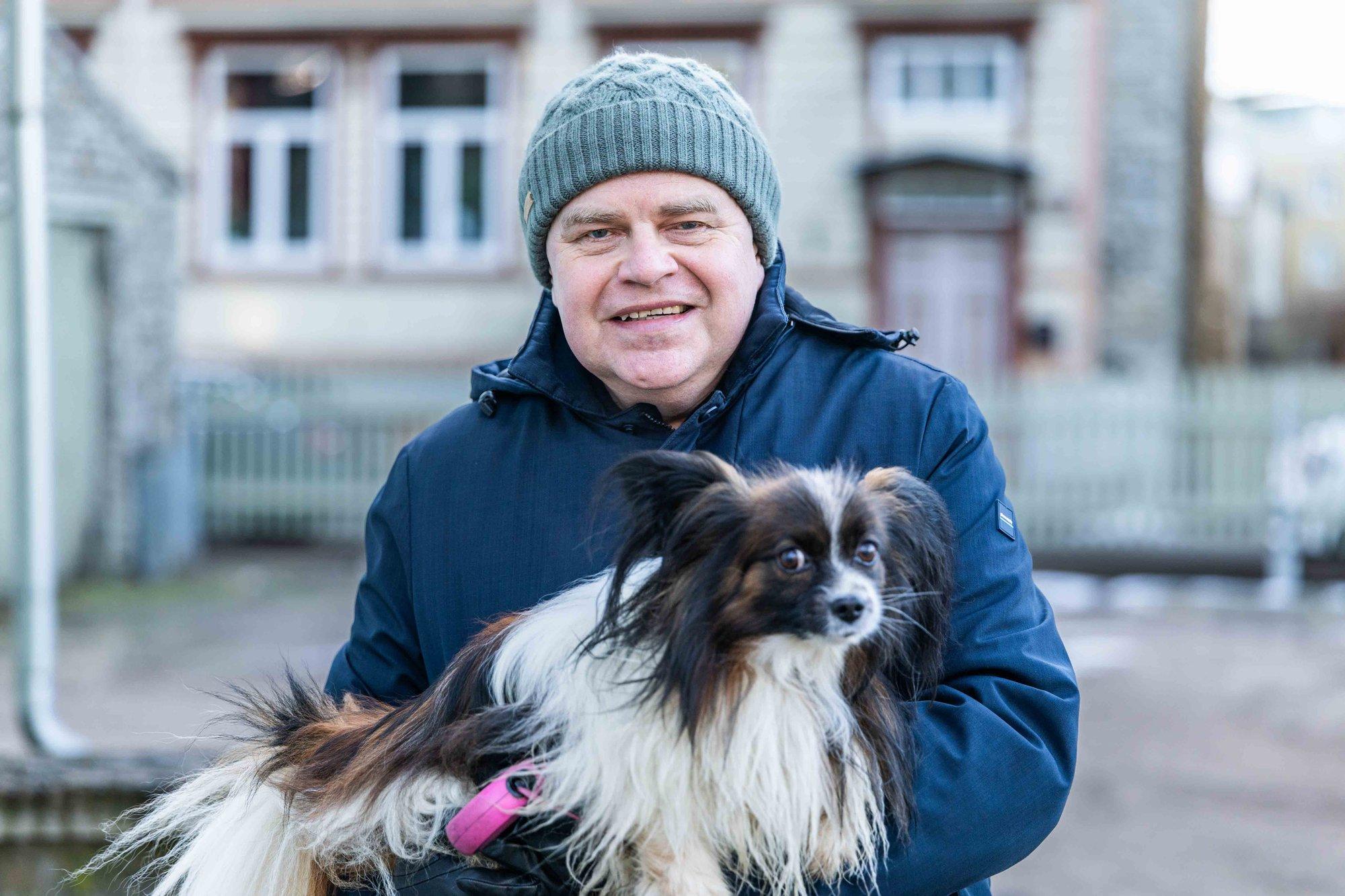 Andrus Kivirähk: lülitan teleri otsekohe teisele kanalile, kui ekraanile ilmub mõni tegevpoliitik