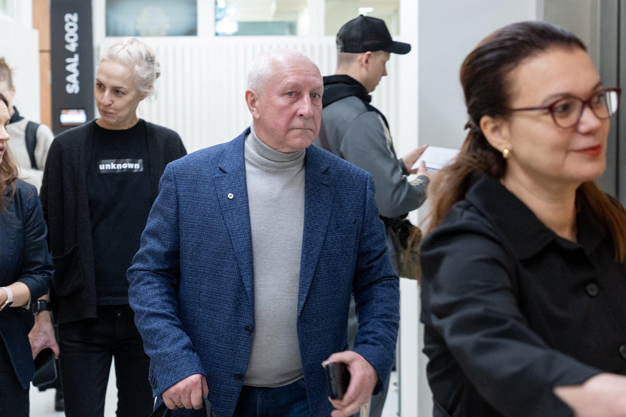 Dokumentide võltsimises süüdistatav endine PTA ametnik läks kohtu alla