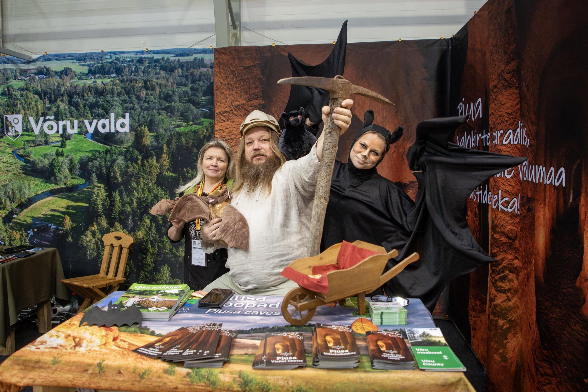 FOTOD | 10 pöörast ideed, kuidas Eesti maha müüa ehk turismimessil lööb läbi särav esitlus