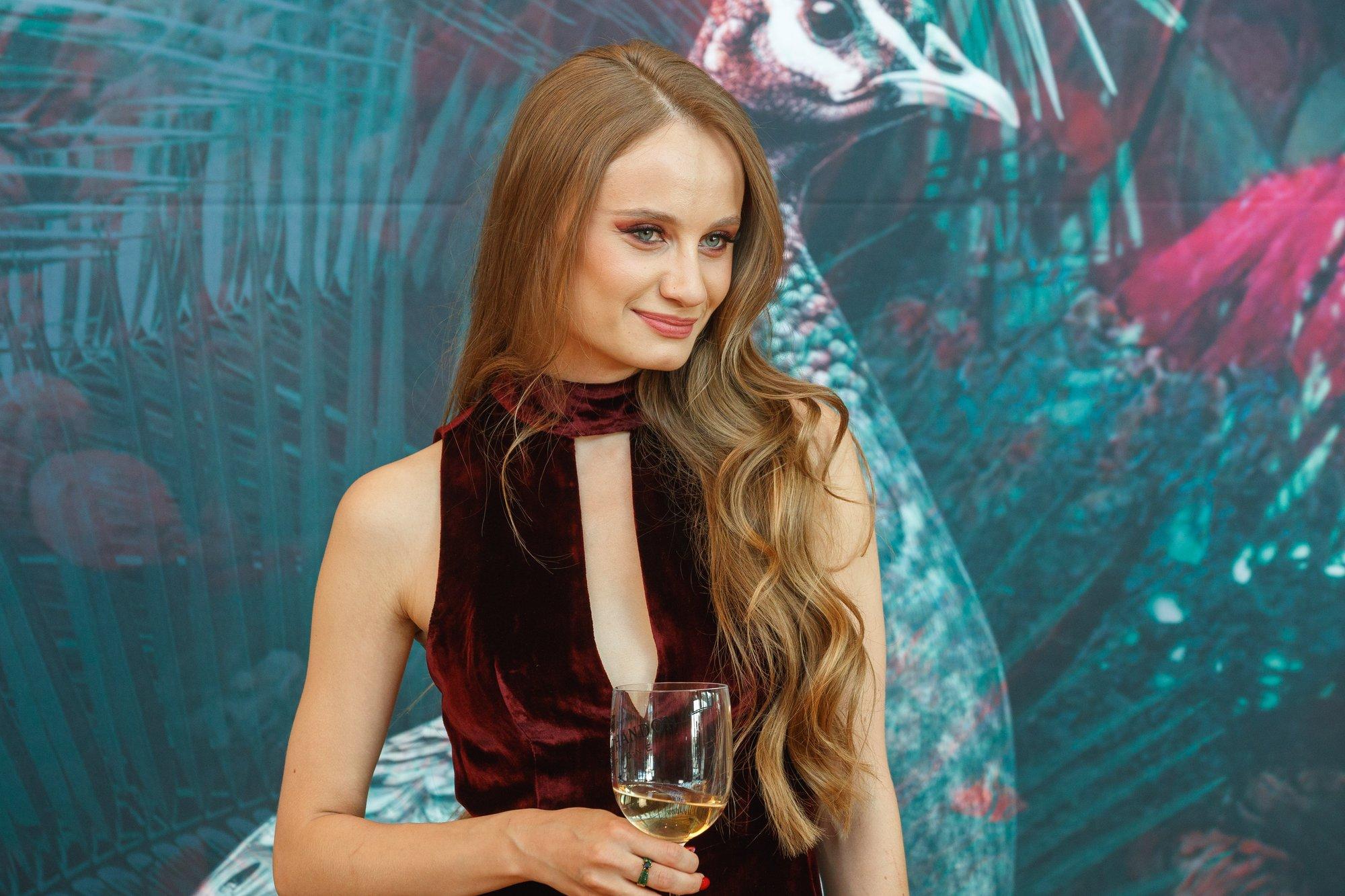 Võiks emaks saada? Amanda Hermiine Künnapas rääkis tulevikuplaanidest