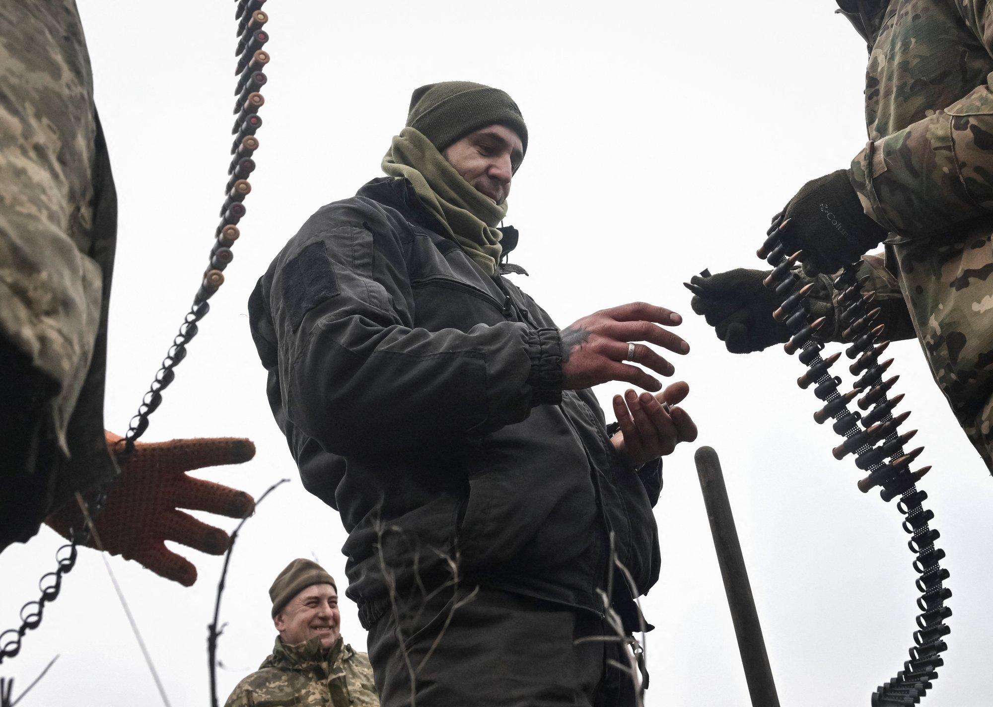 SÕJARAPORT | Teet Kalmus: Ukraina droonid aina ründavad. Venemaa naftaettevõtted on ikka kaitseta