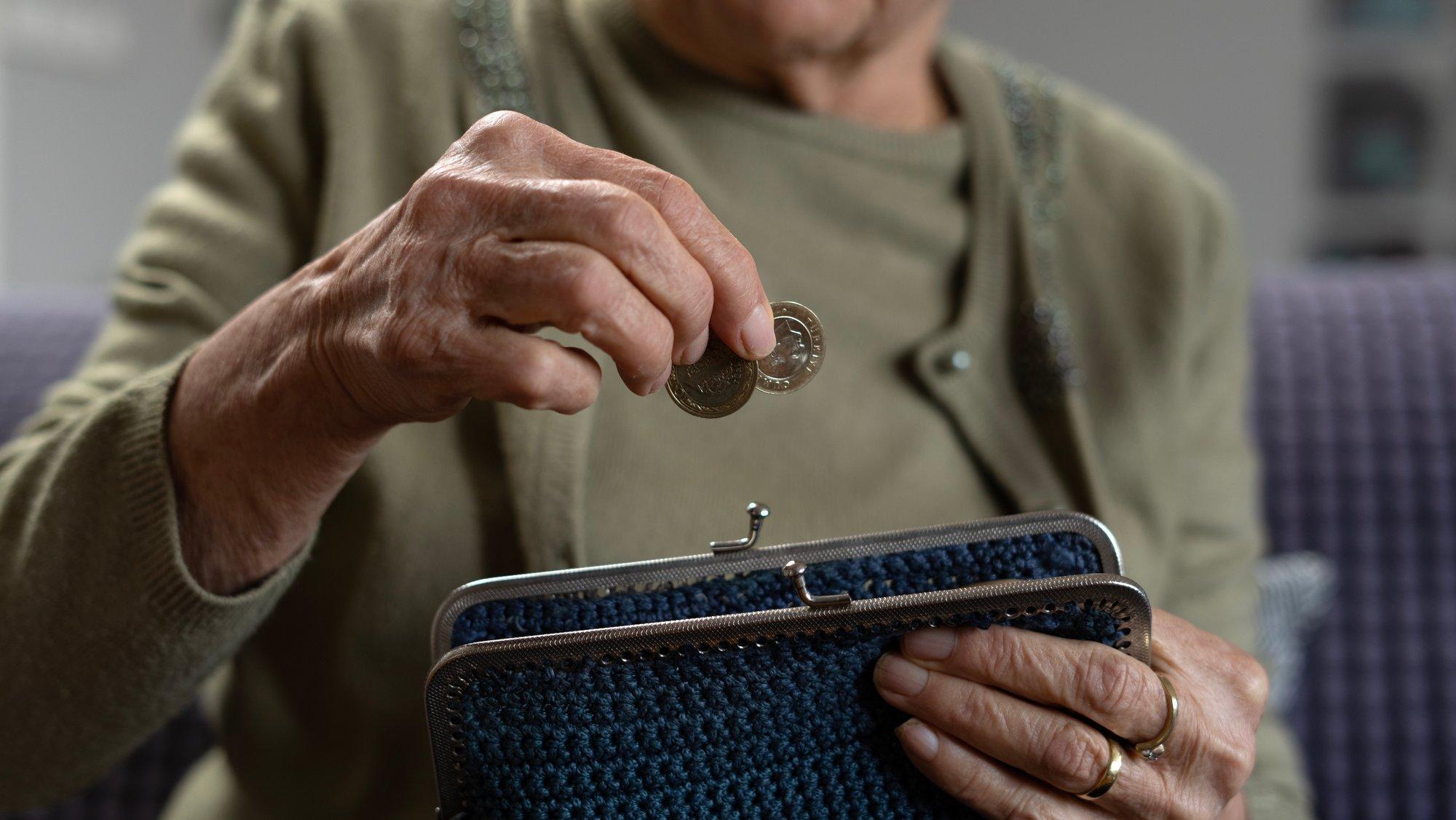 Kelmid petsid välja üle 200 000 euro. Kaks vanaprouat jäid ilma nii oma korteritest kui rahast