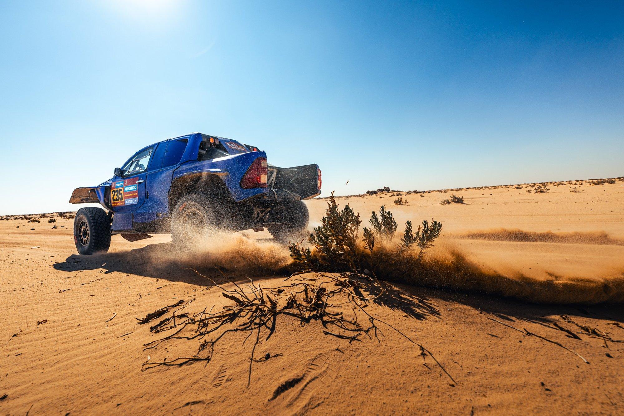 Düünidesse kinni jäänud eestlased jätkavad Dakari rallil 12. kohal, taas vahetus üldliider