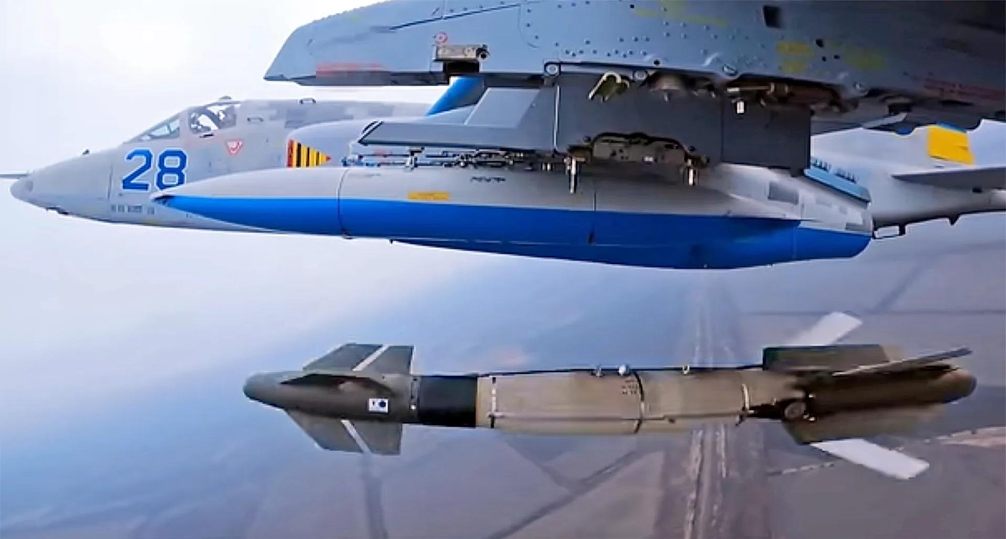 „Sellega saab venelaste positsioonidele vaikselt ligi hiilida.“ Vanad Ukraina lennukid said endale ohtlikud relvad