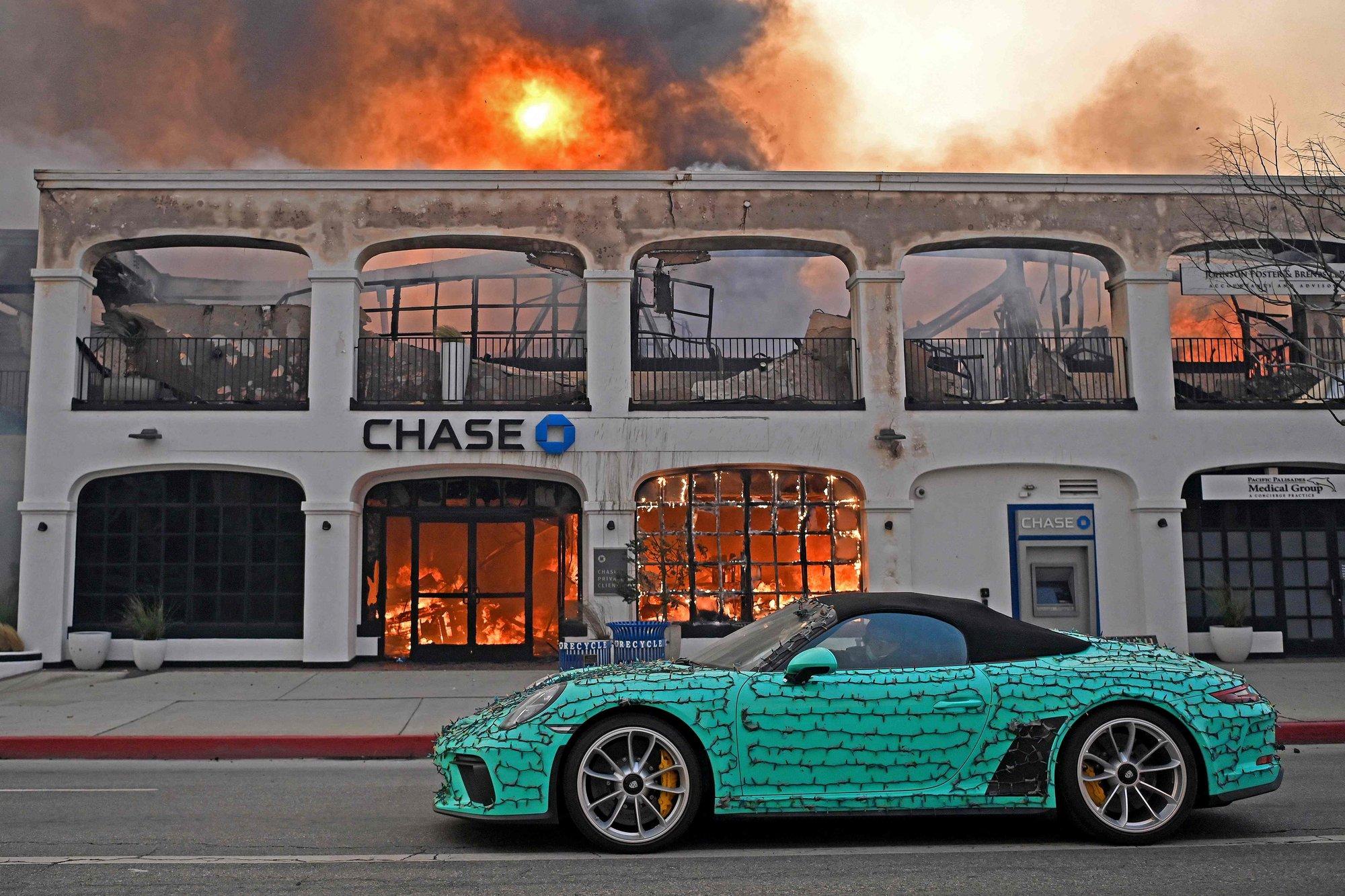 Rikkad ja ilusad pagevad. Ränk maastikupõleng söestab Los Angelest ja Hollywoodi