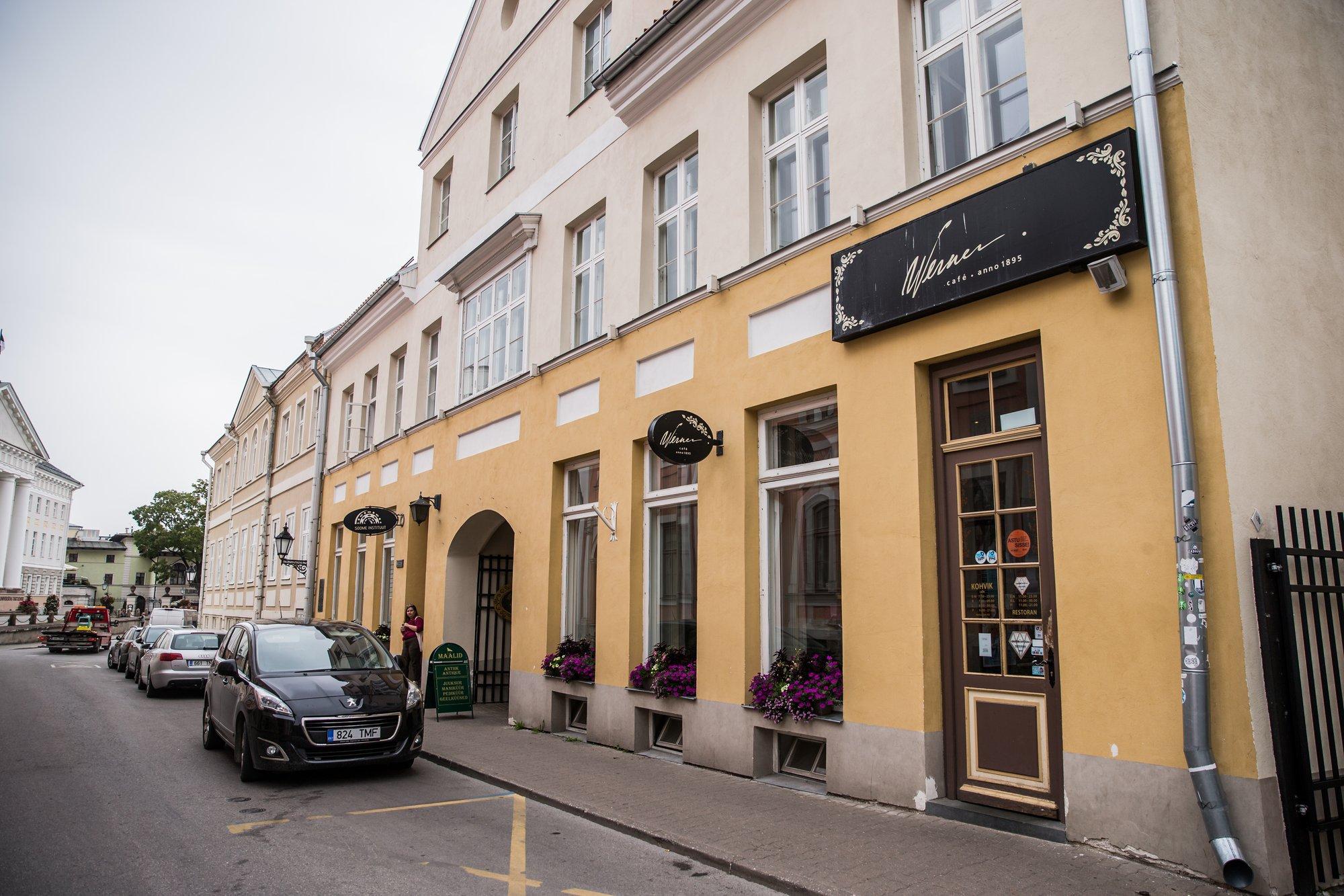 Tartu vanimaid kohvikuid kohaneb keerulise ajaga. Kulude optimeerimine tõi kaasa kahe töötaja koondamise