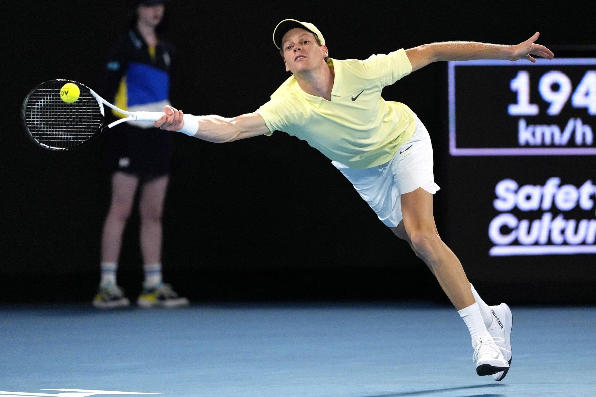 Esireket Sinner marssis Austraalias kindla võiduga poolfinaali