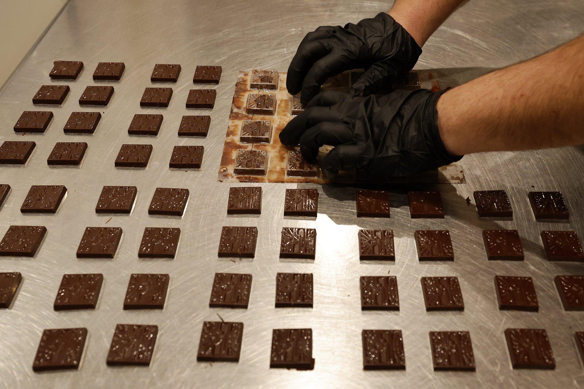 Kakao drastiline hinnatõus paneb šokolaaditootjad proovile: töökohad on ohus