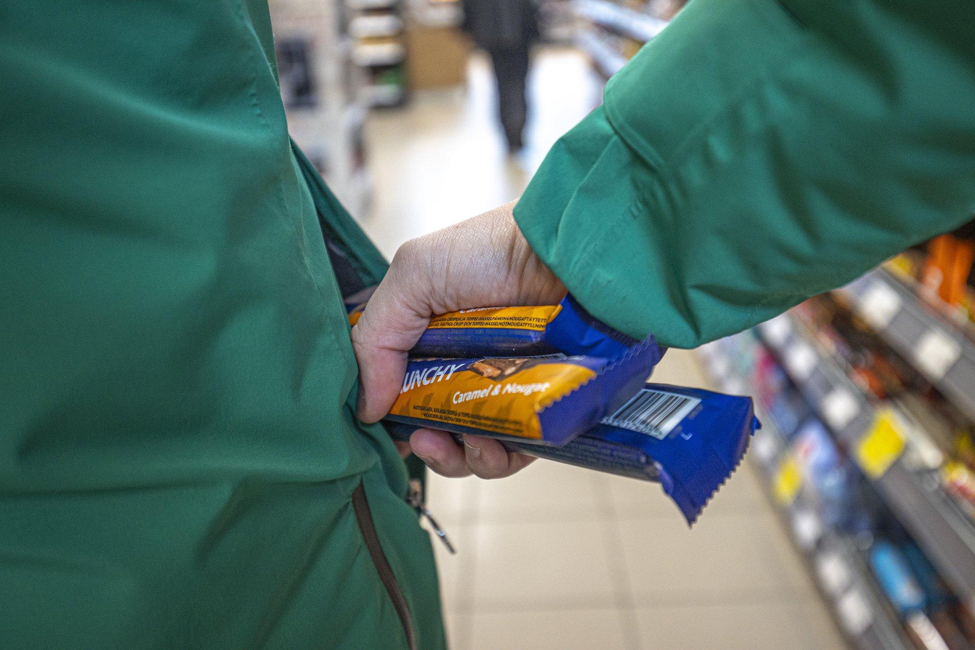 Lõuna-Eesti kurikuulus vargajõuk jäi Viljandis vahele