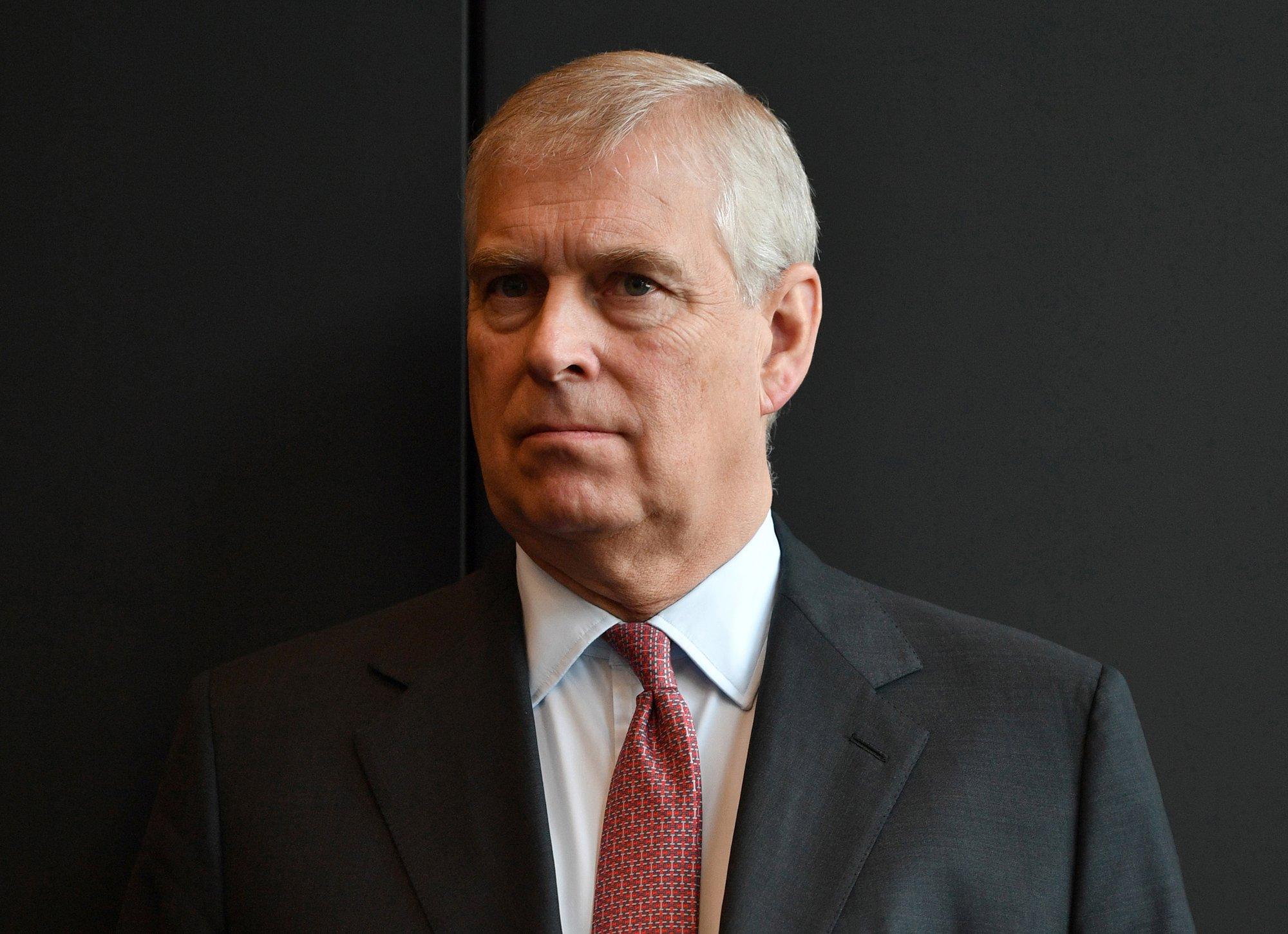 Siniverelised väldivad printsi. Skandaalne Andrew kuningliku perekonna õhtusöögile kutset ei saanud