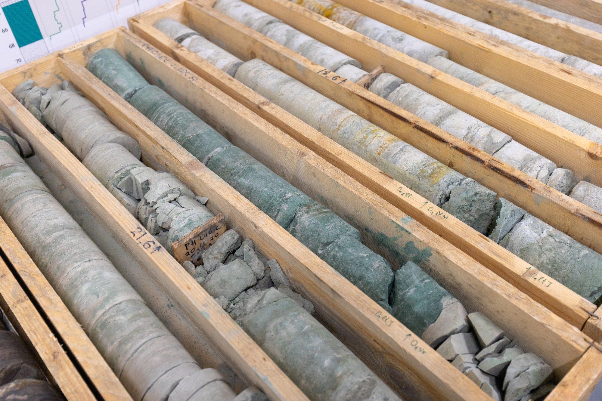 SUUR LUGU | Reportaaž uurimiskeskusest: fosforiidi kaevandamise perspektiiv Eestis – milline on viimane areng