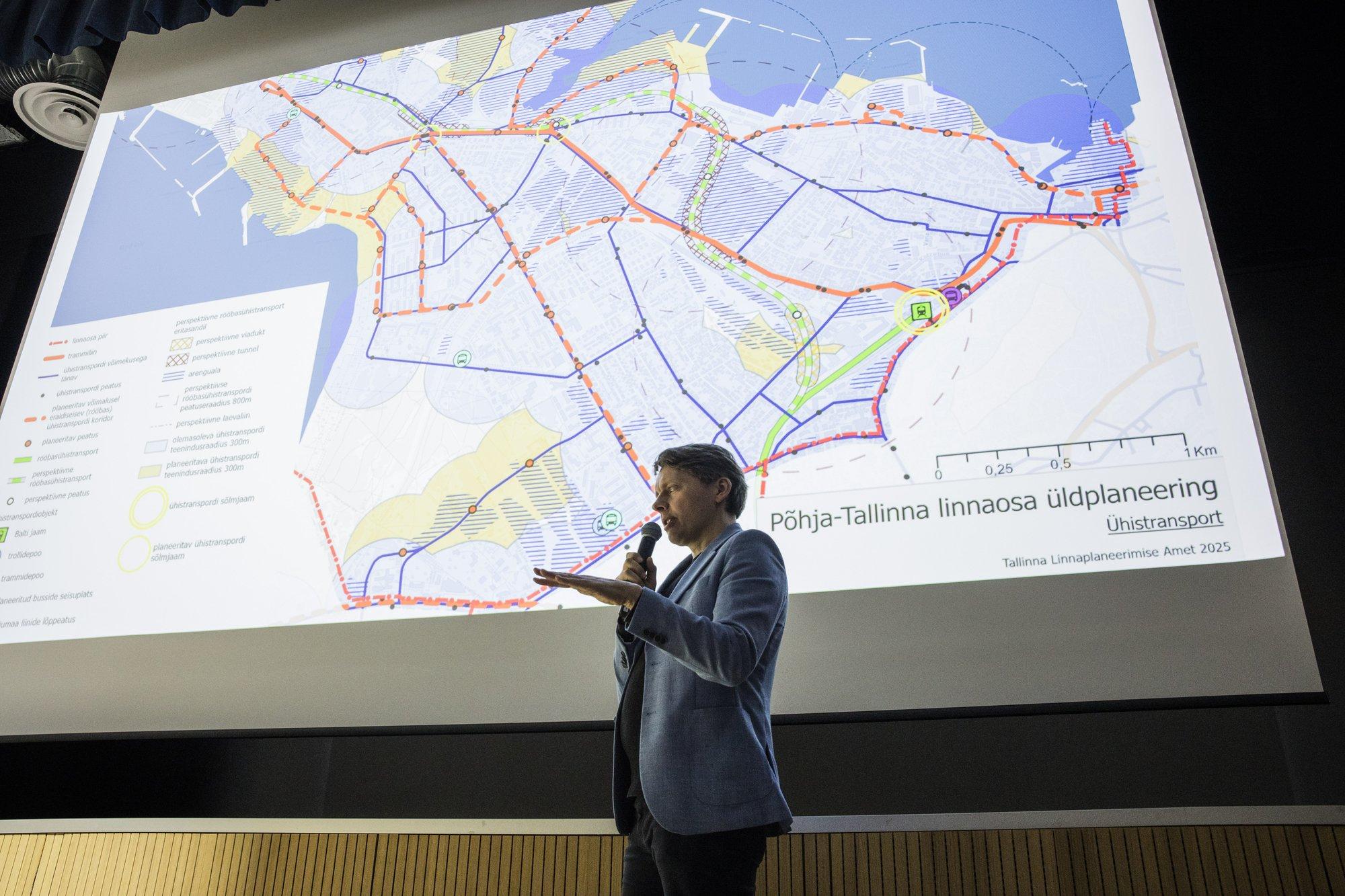 FOTOD | „Tramm on lastele, vanuritele ja koertele ohtlik!“ Kohalikud käisid Pelguranna trammitee vastu protestimas