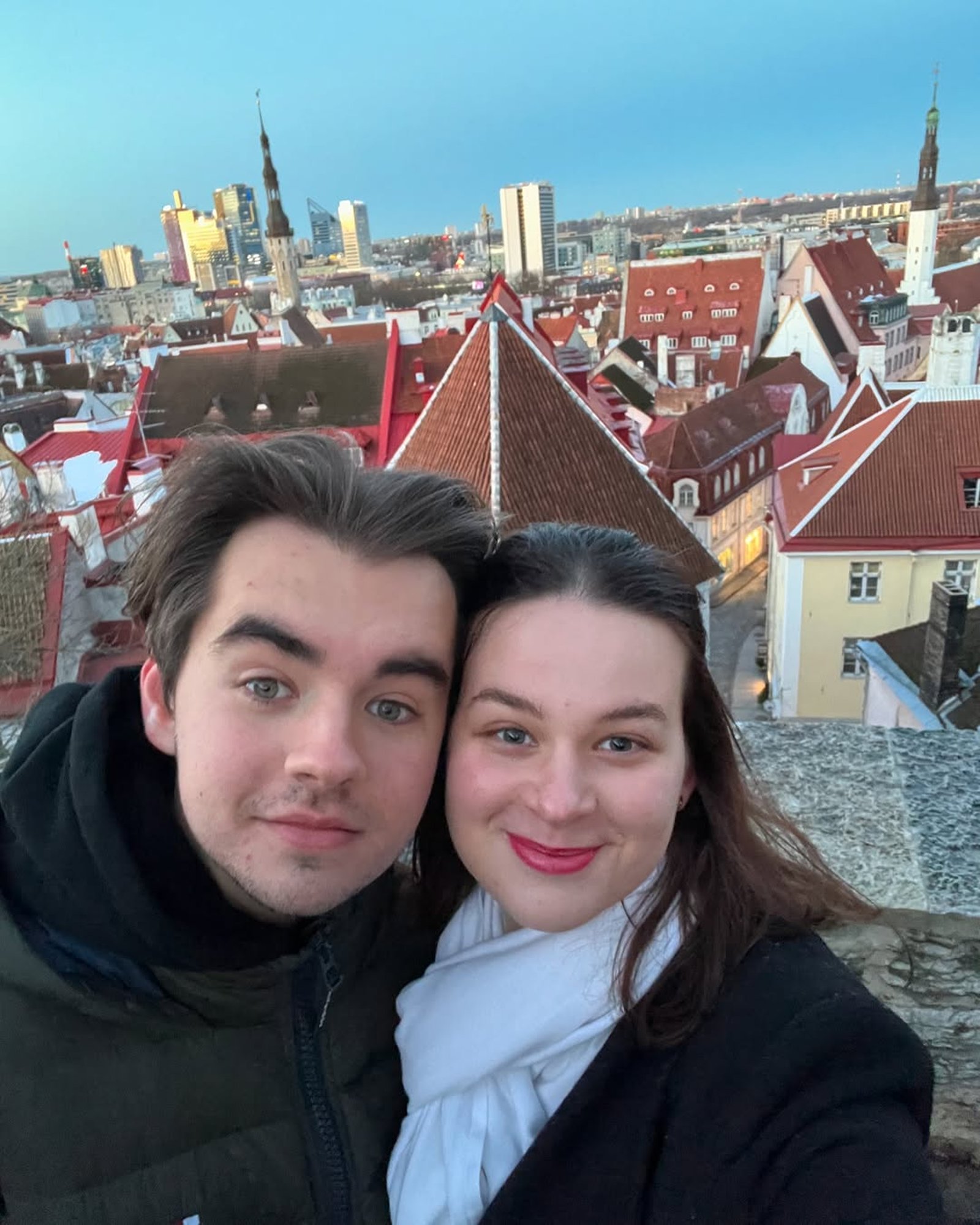 Eesti üks tuntumaid tiktokkereid sõudis abieluranda. Tema abikaasa välimus tekitas kommentaatorite seas palju kõneainet