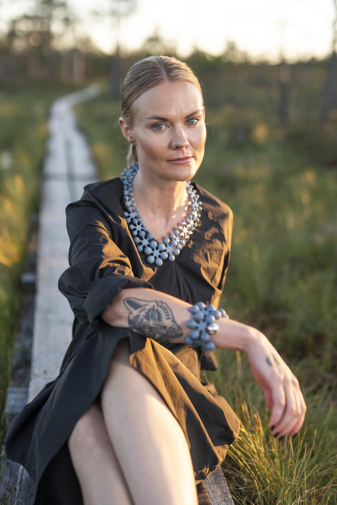 Kaunis sõrmus sõrmes! Liina Raud vihjab, et on oma itaallasest kallimaga kihlunud