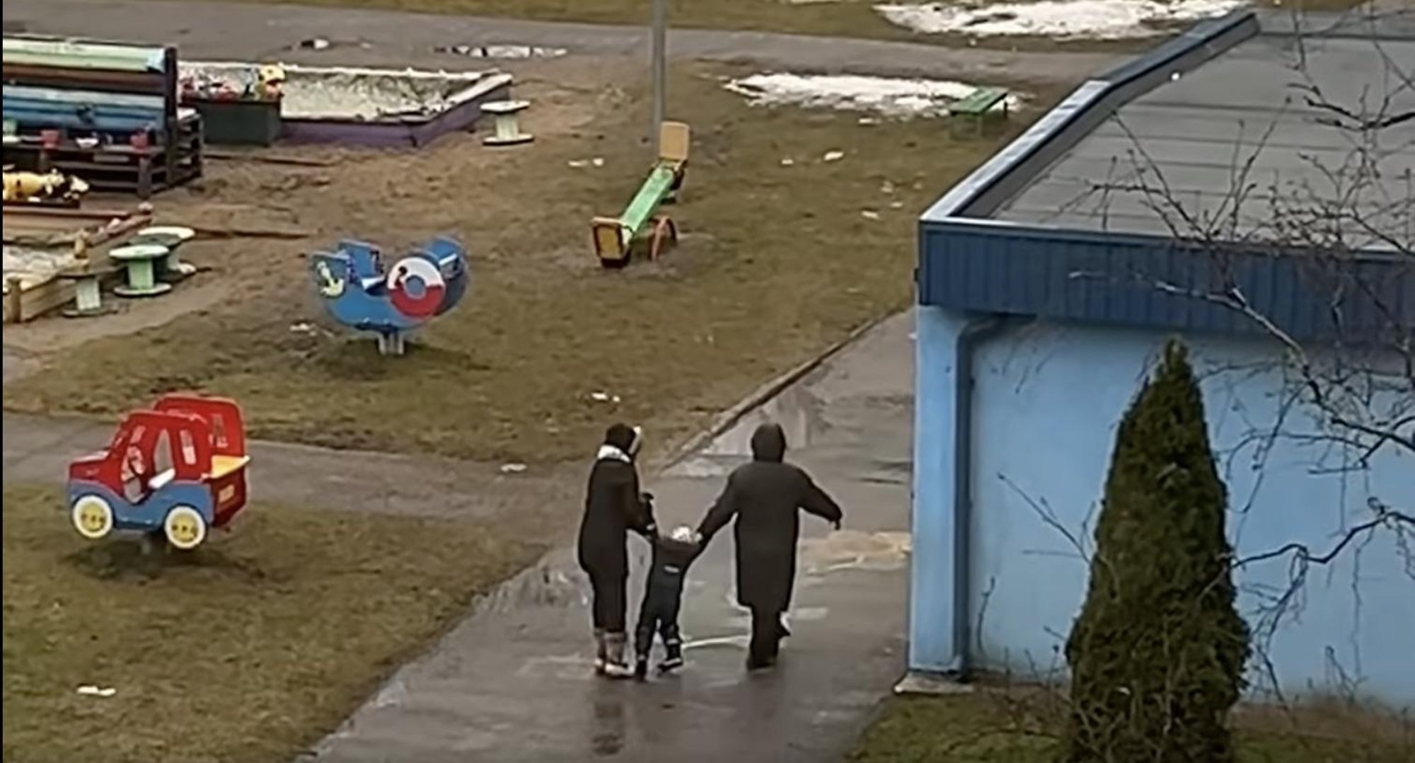 Maardu lasteaias tirisid õpetajad väikest last. Linnavalitsus reageeris jõuliselt