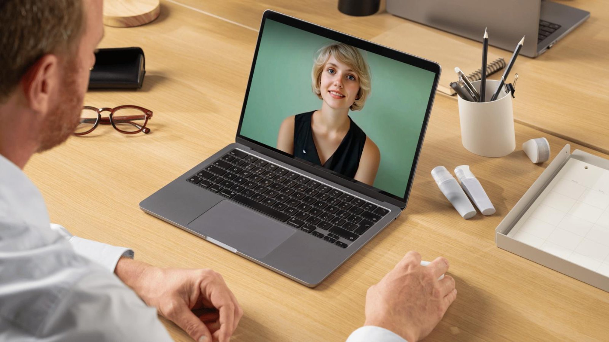 Hebo Rahman: me ei vaja sind, Nora Maria London